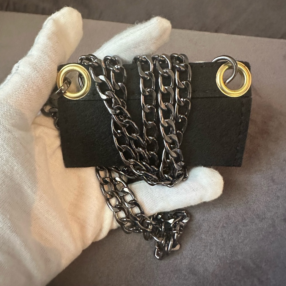 🔥NWOT Insert for wallet with gunmetal chain🔥